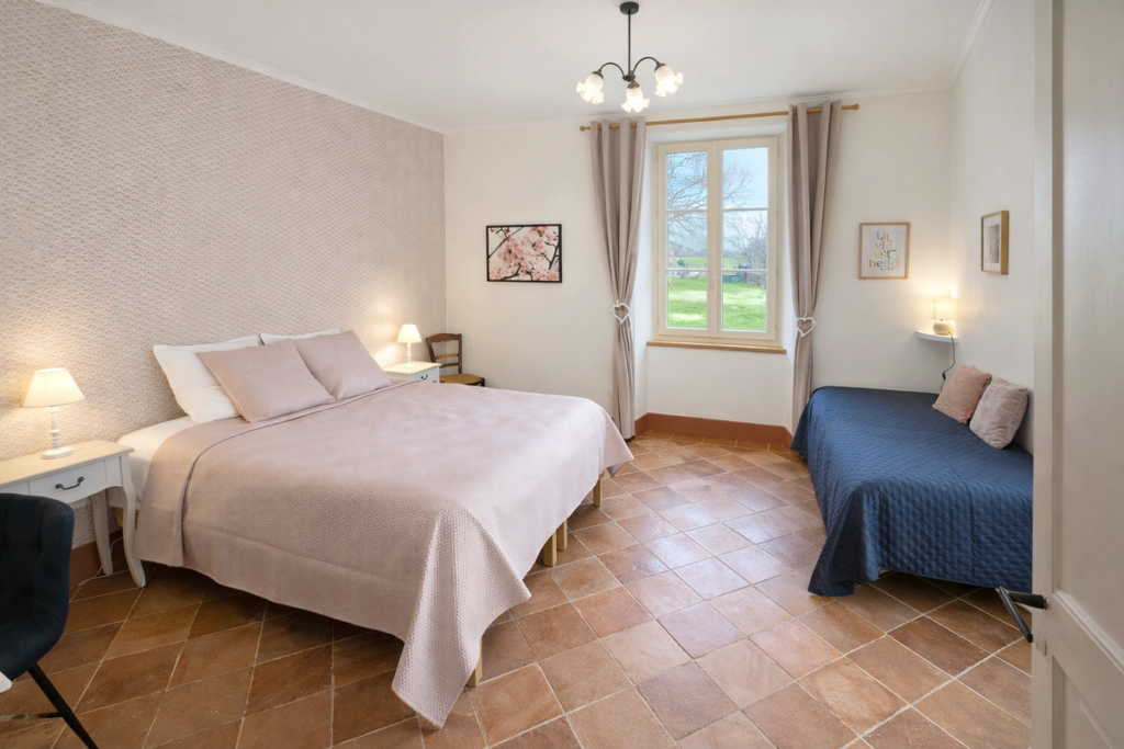 Chambre d’hôtes lumineuse à la ferme en Lomagne dans le Sud-Ouest