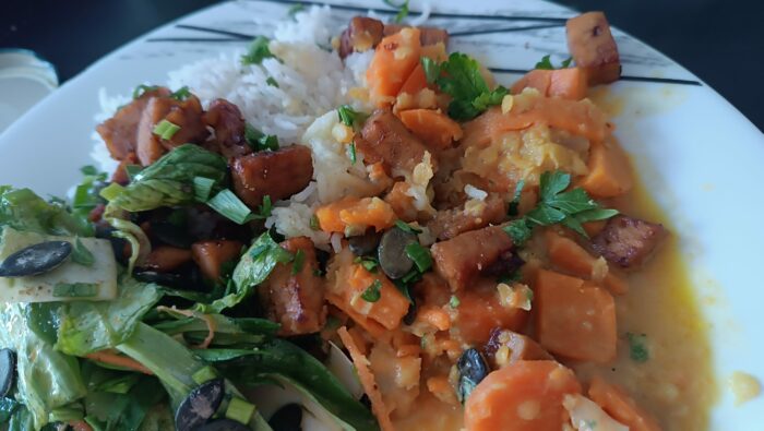 Plat typique au tempeh